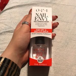 BRAND NEW OPI NAIL ENVY NAIL STRENGTHENER
